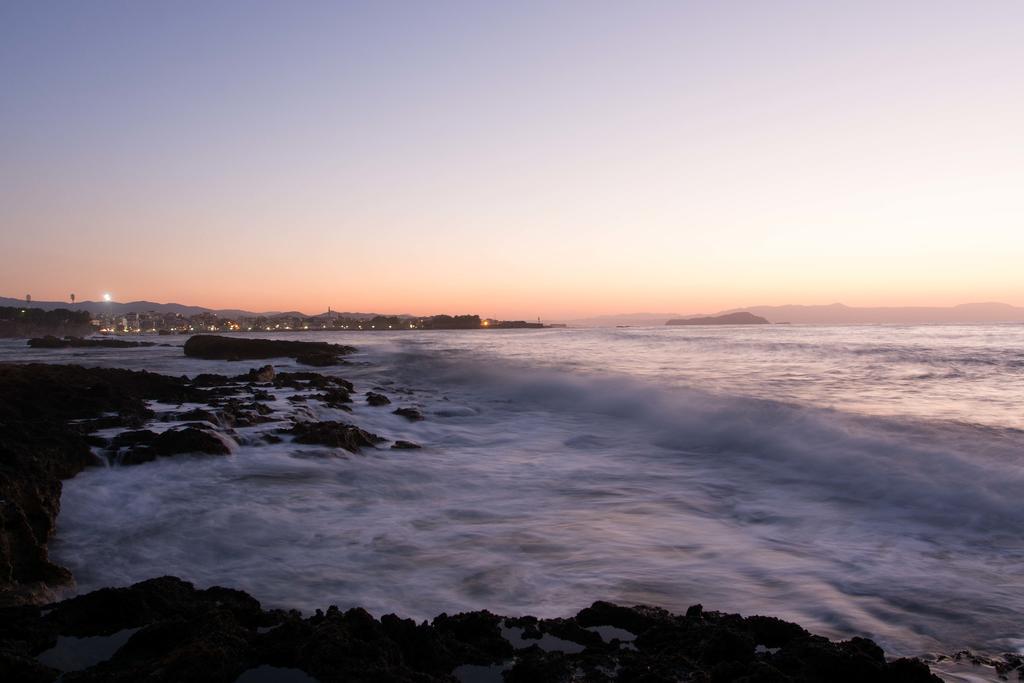 Ocean Waves Villa Chania  Buitenkant foto