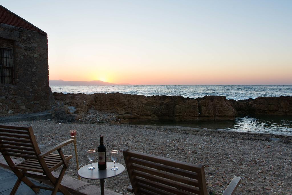 Ocean Waves Villa Chania  Buitenkant foto